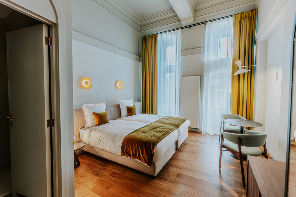 Chambre du château de Harzé : Lit double